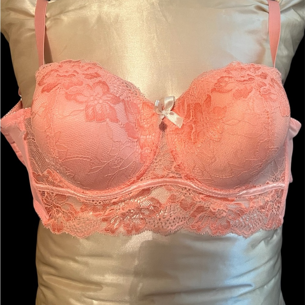 Lace Underwire Bra in 🍑 feminine and floral design